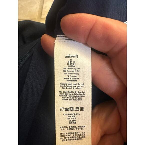 Allbirds Women's Natural Run Mid Layer Quarter Zip Active Top Size XS Navy NWT - Picture 10 of 10
